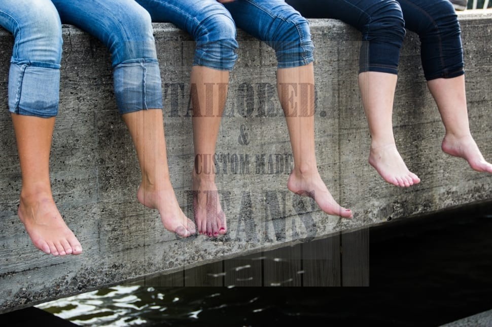 ADVANTAGES AND DISADVANTAGES OF DENIM JEANS