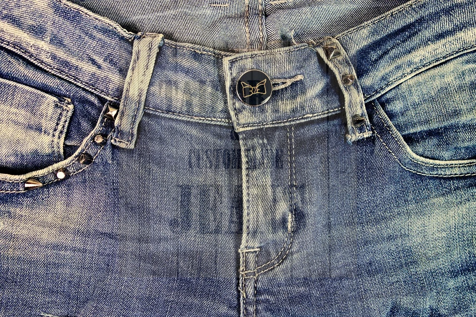 Acid wash vs stonewash in denim jeans