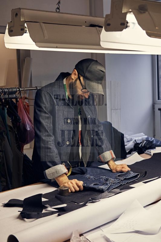 Dyeing for Style: Exploring the Artistry of Custom-Colored Denim Jeans